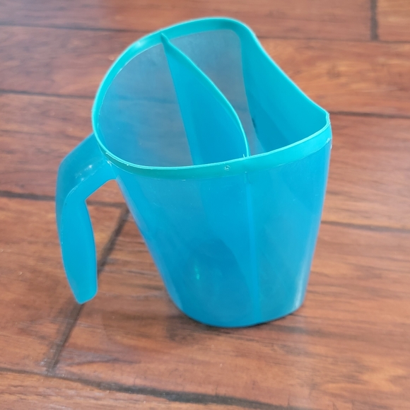 Bath time hair washing cup - Picture 1 of 6